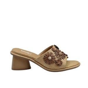 Jeannot Low-Heeled Beige Sandals With Floral Embellishments - NWT